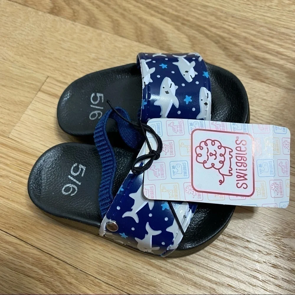 Swiggles Sandals NWT 5/6 Shark Print Blue Black